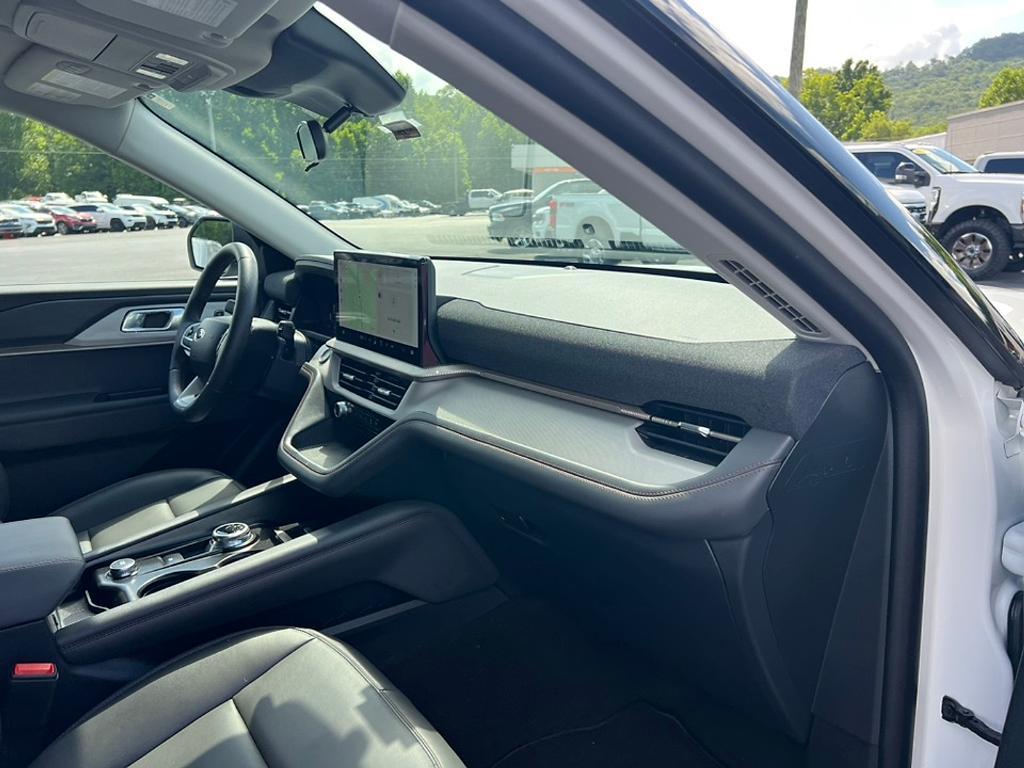 new 2025 Ford Explorer car, priced at $44,931