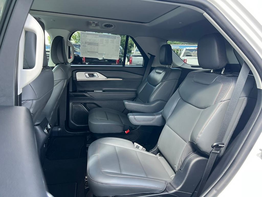 new 2025 Ford Explorer car, priced at $44,931