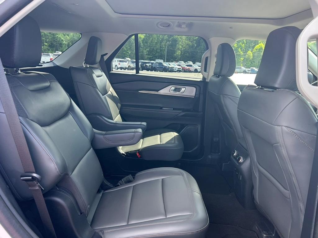 new 2025 Ford Explorer car, priced at $44,931