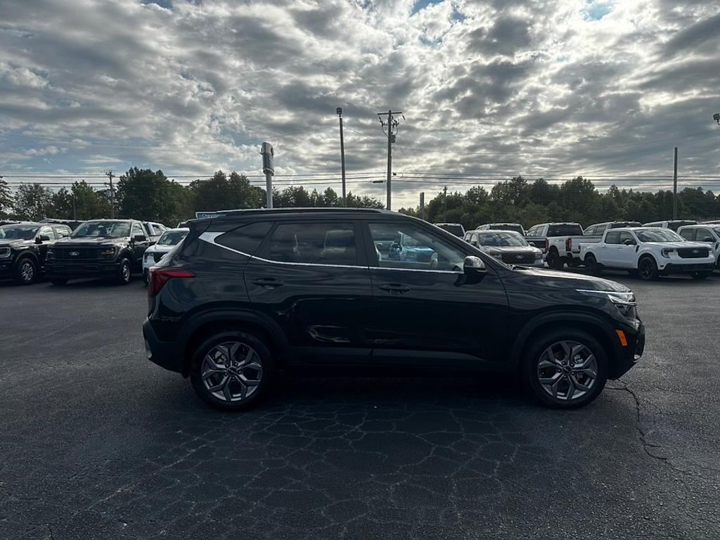 used 2024 Kia Seltos car, priced at $22,976