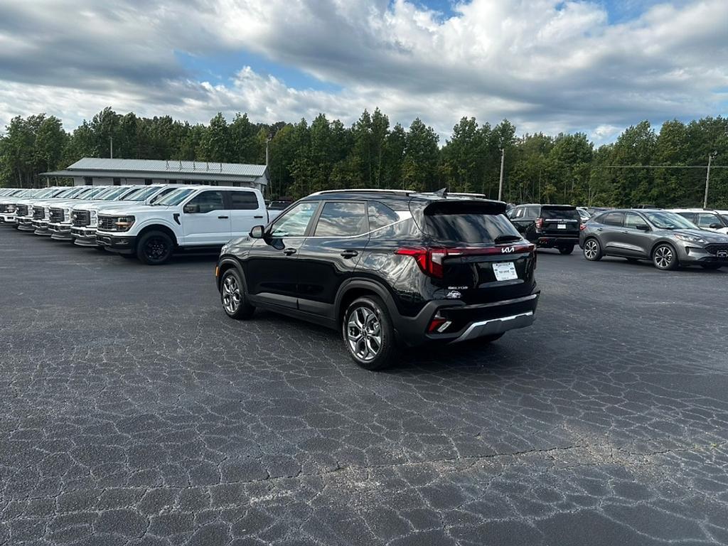 used 2024 Kia Seltos car, priced at $22,976
