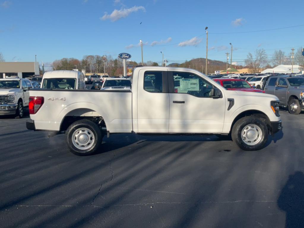 new 2024 Ford F-150 car, priced at $42,590