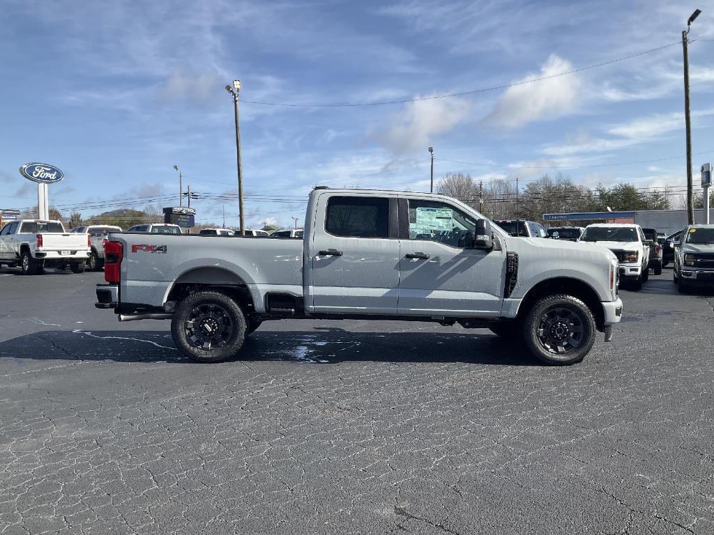 new 2025 Ford F-250 car, priced at $61,590