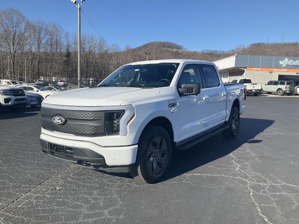 new 2024 Ford F-150 Lightning car