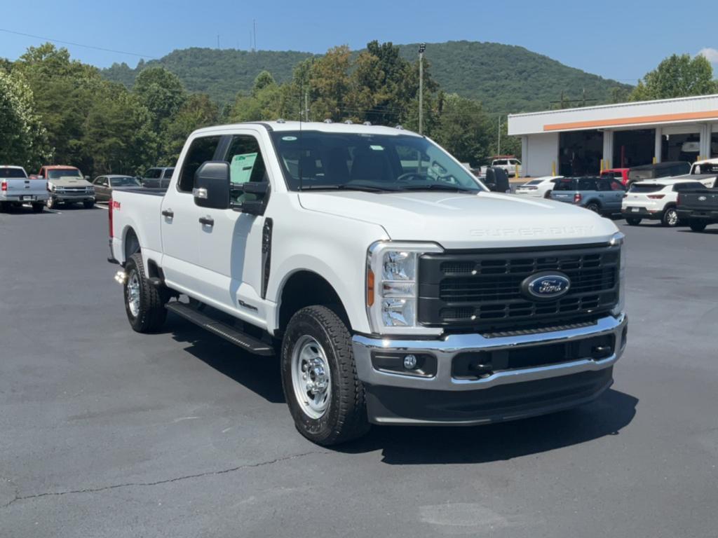 new 2024 Ford F-350 car, priced at $61,560