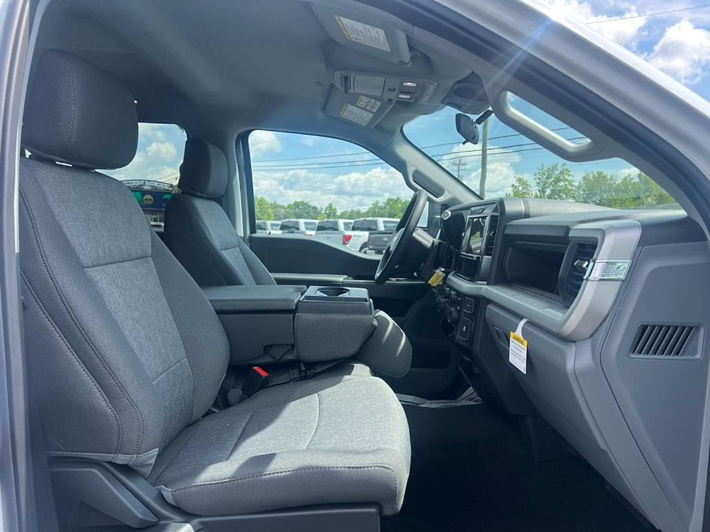 new 2025 Ford F-250 car, priced at $55,460