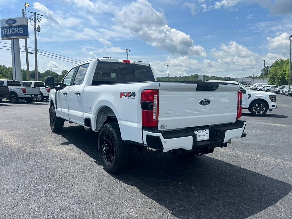 new 2025 Ford F-250 car, priced at $55,460