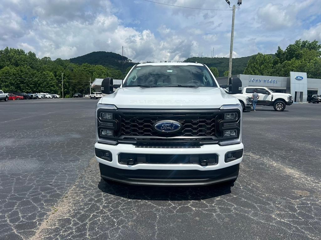 new 2025 Ford F-250 car, priced at $55,460