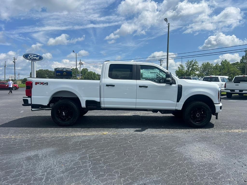 new 2025 Ford F-250 car, priced at $55,460