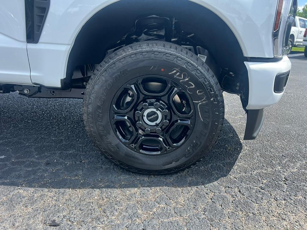 new 2025 Ford F-250 car, priced at $55,460