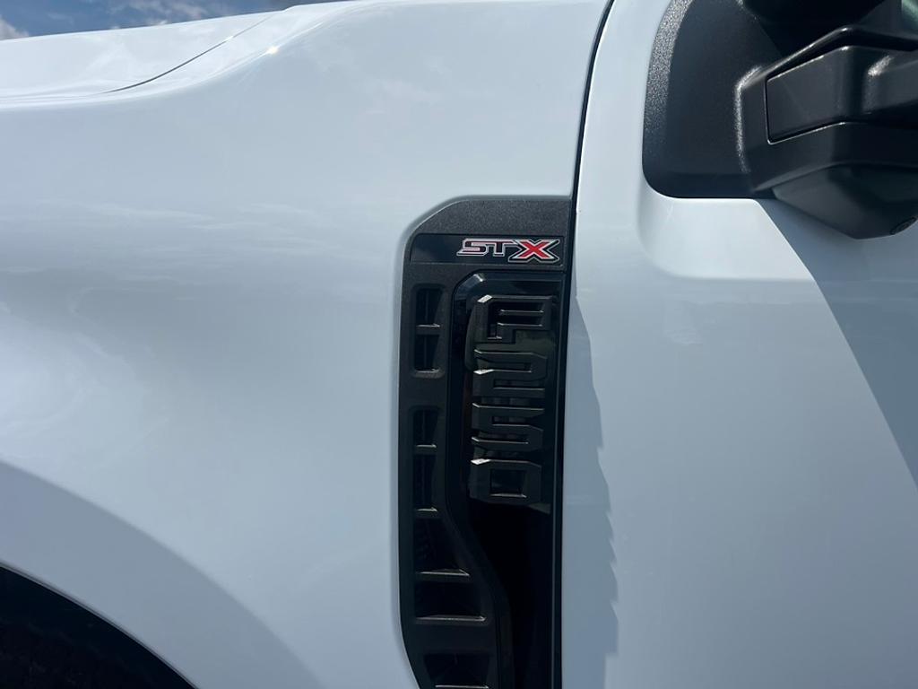 new 2025 Ford F-250 car, priced at $55,460