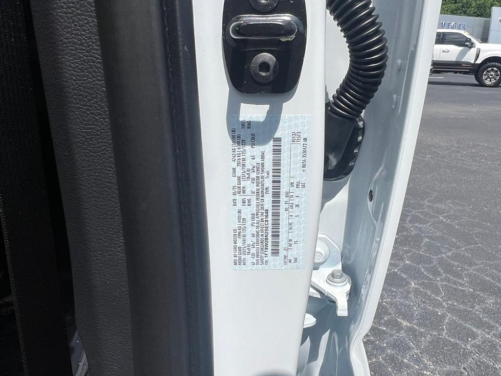 new 2025 Ford F-250 car, priced at $55,460