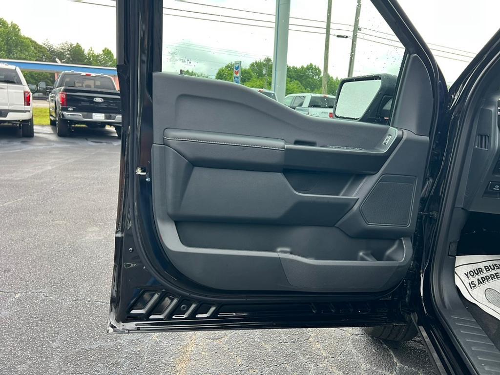 new 2025 Ford F-150 car, priced at $45,558
