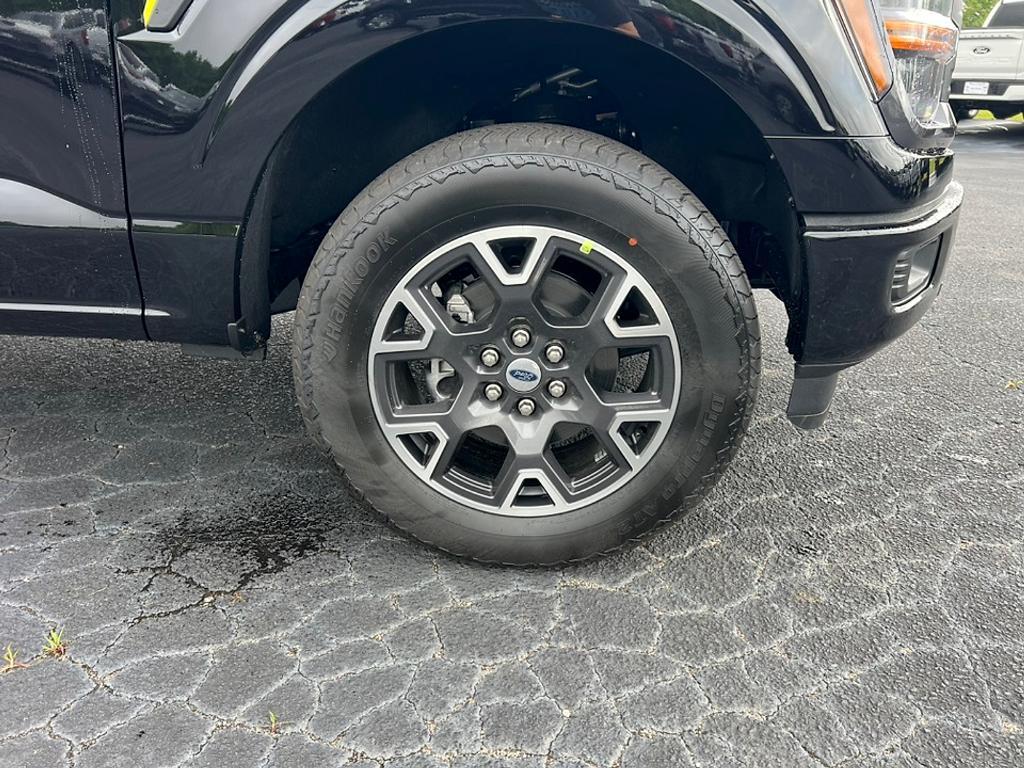new 2025 Ford F-150 car, priced at $45,558