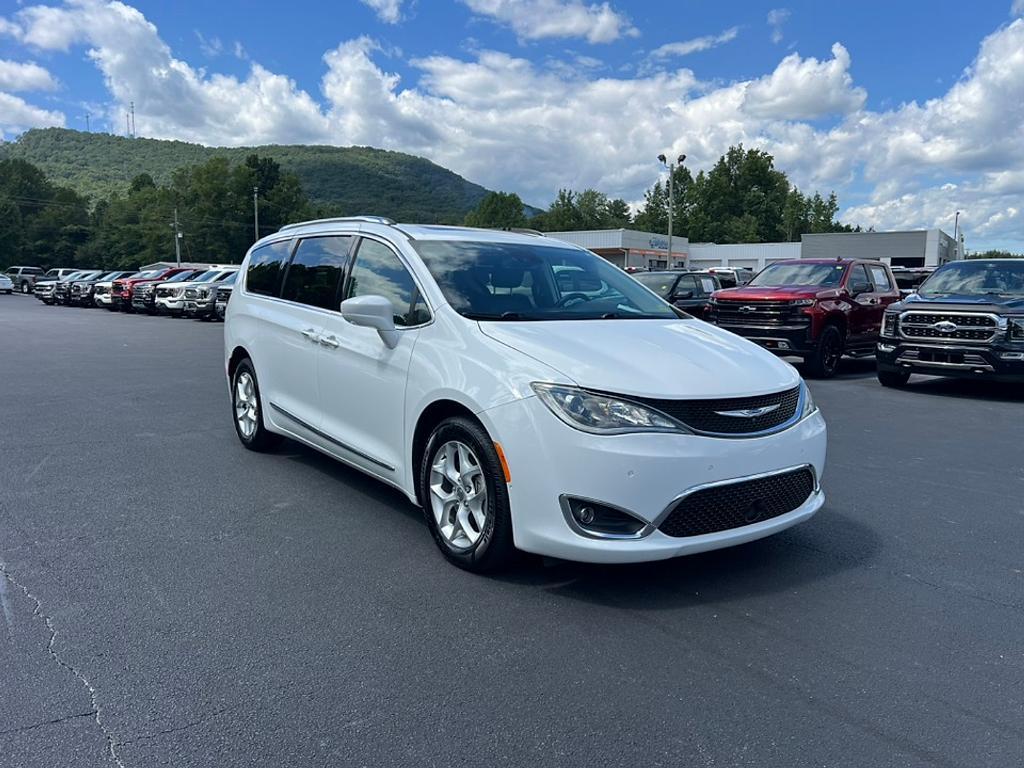 used 2020 Chrysler Pacifica car, priced at $25,499