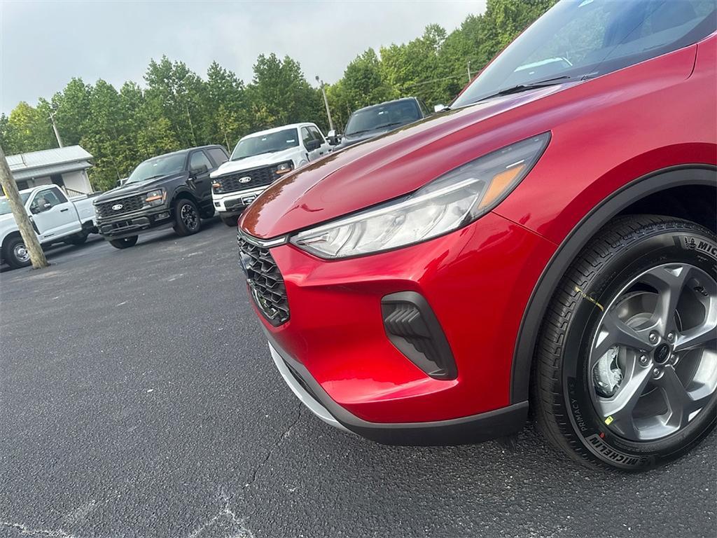 new 2025 Ford Escape car, priced at $25,840