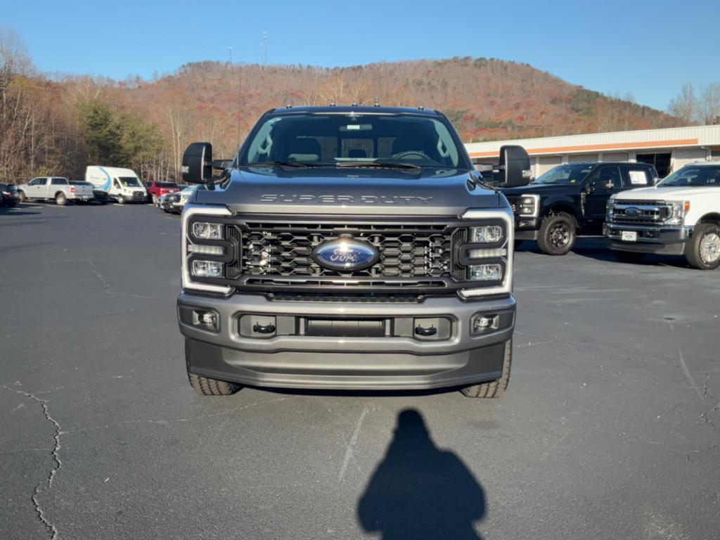 new 2024 Ford F-250 car, priced at $65,165