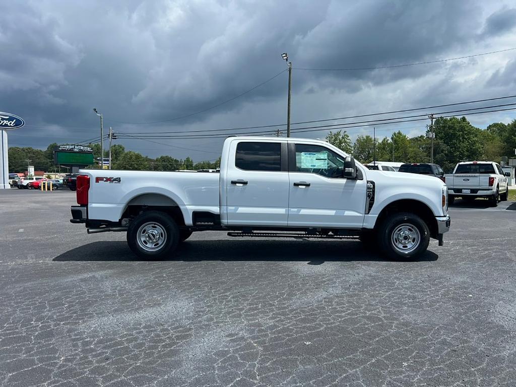 new 2025 Ford F-250 car, priced at $51,880