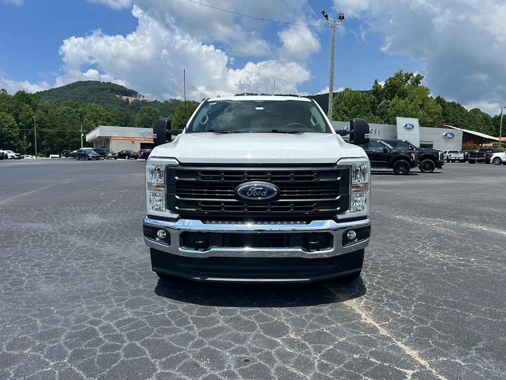 new 2025 Ford F-250 car, priced at $51,880