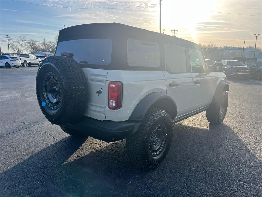 new 2025 Ford Bronco car, priced at $53,613