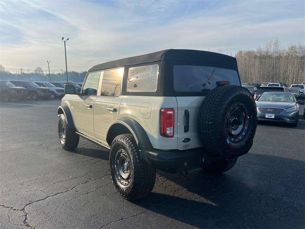 new 2025 Ford Bronco car, priced at $53,613