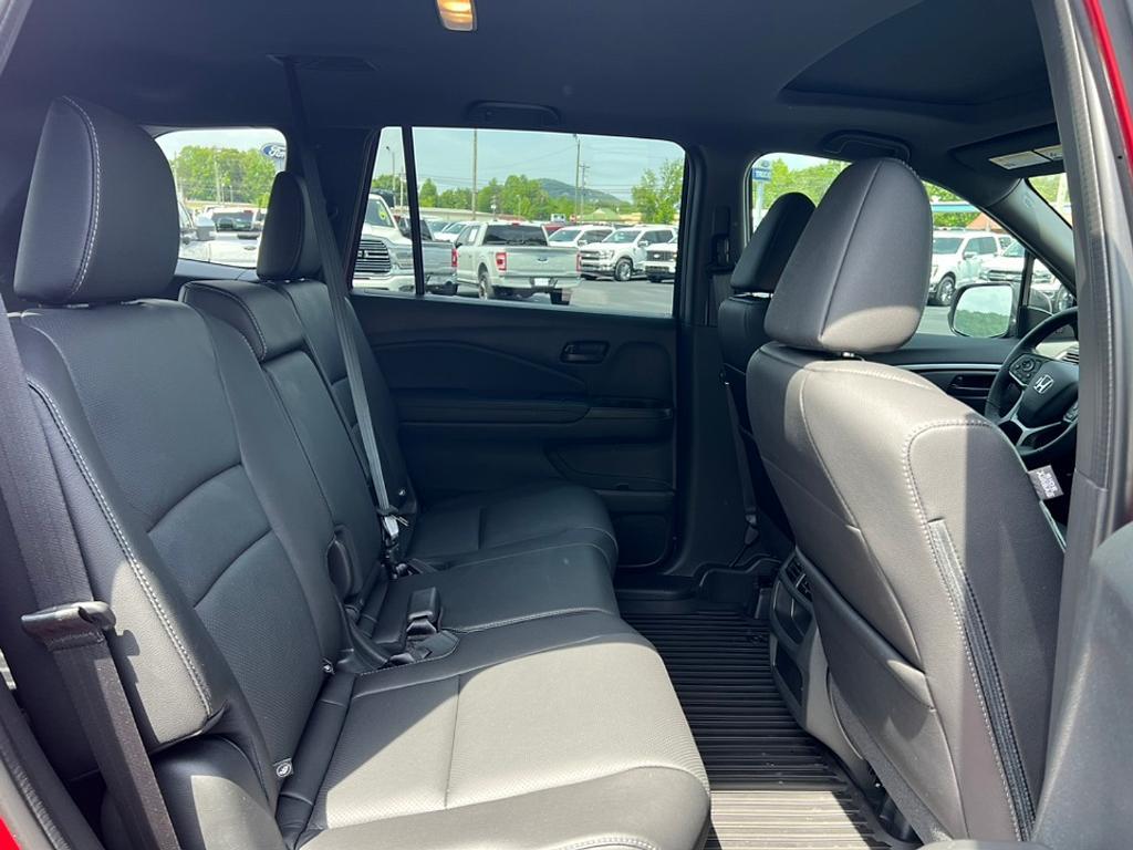 used 2022 Honda Passport car, priced at $31,125