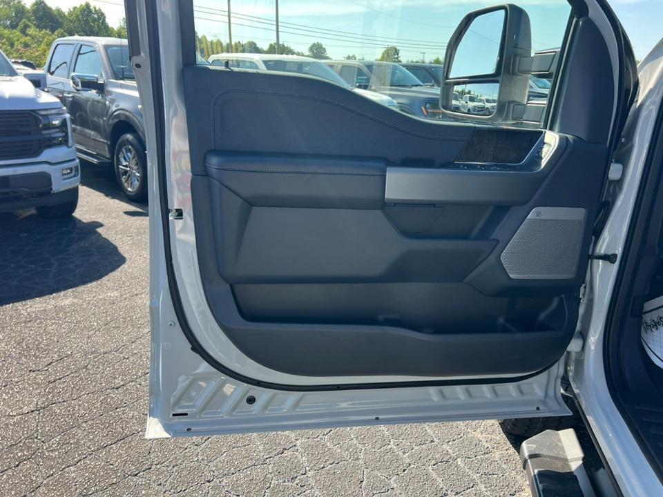 new 2025 Ford F-250 car, priced at $78,595