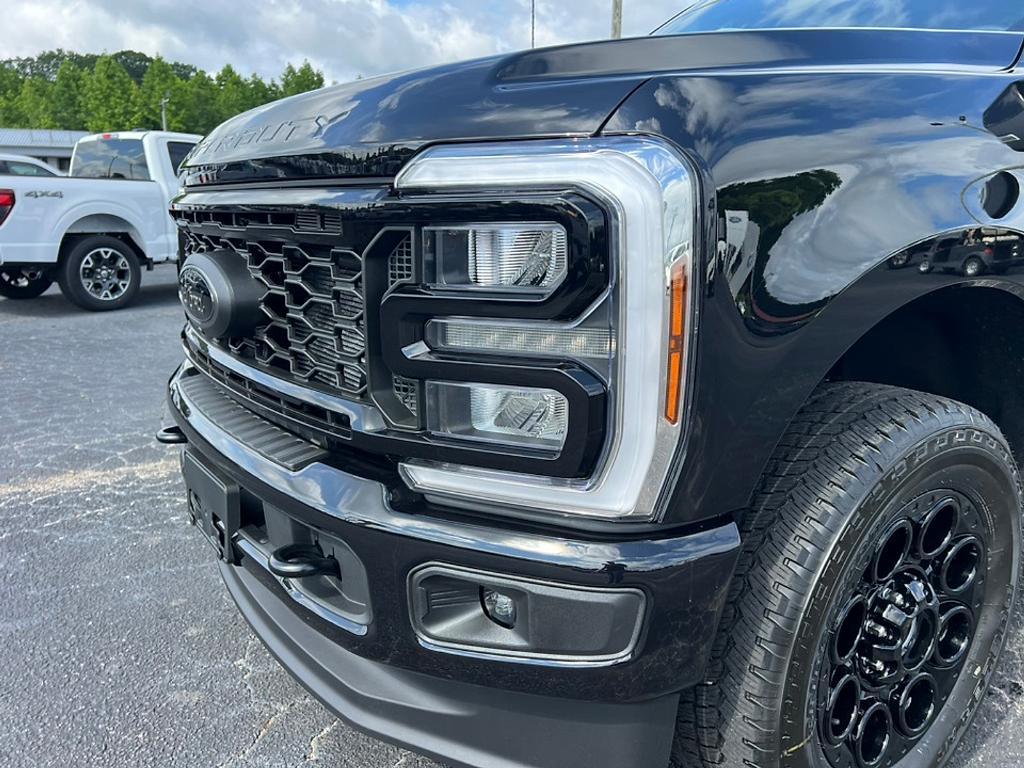 new 2025 Ford F-250 car, priced at $78,095
