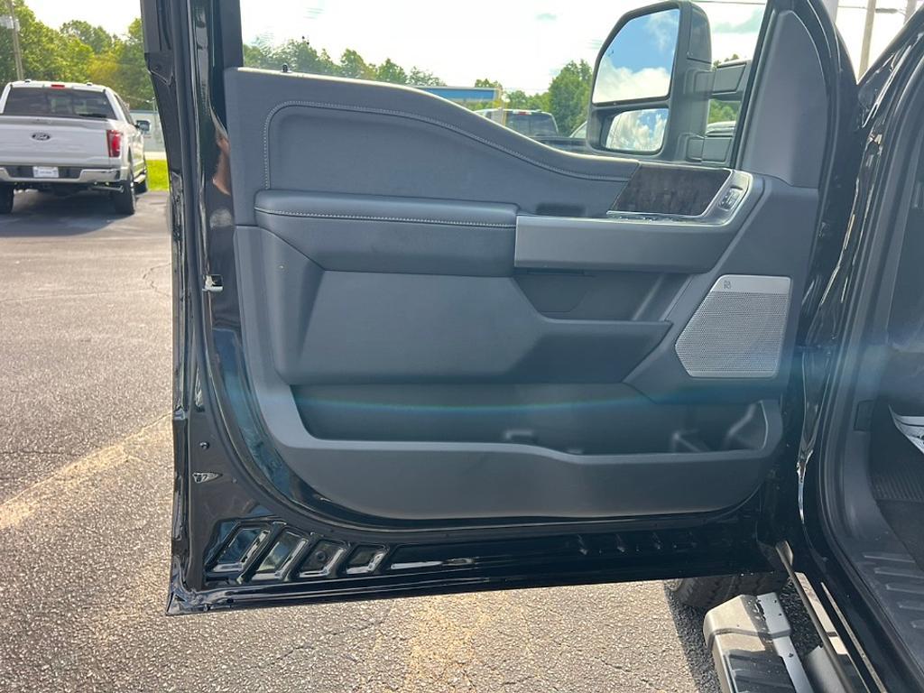 new 2025 Ford F-250 car, priced at $78,095