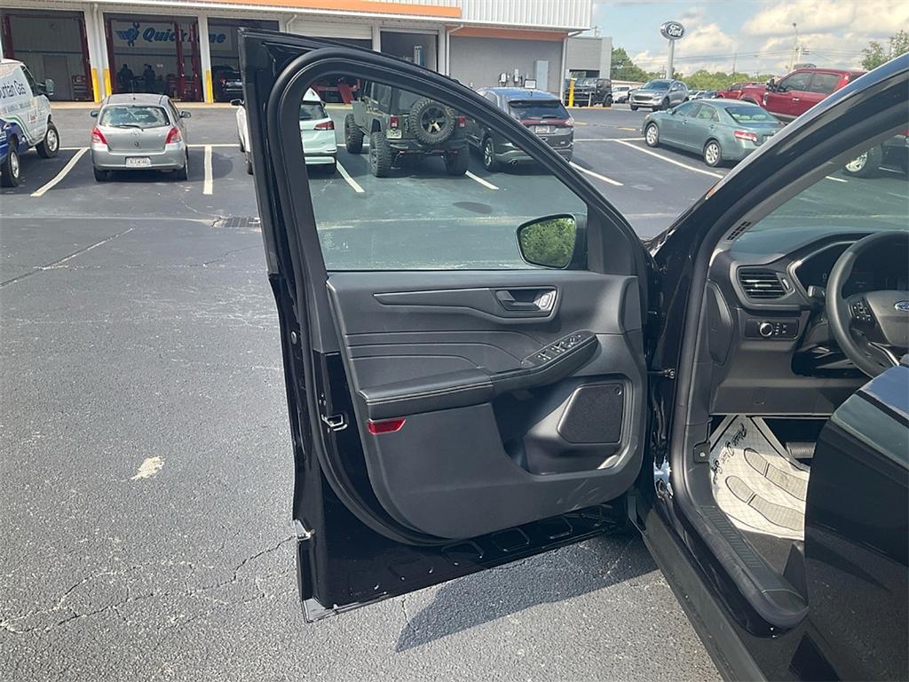 new 2025 Ford Escape car, priced at $23,010