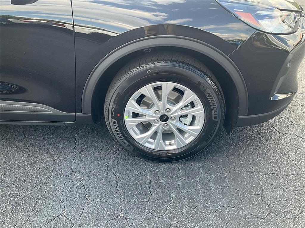 new 2025 Ford Escape car, priced at $23,010