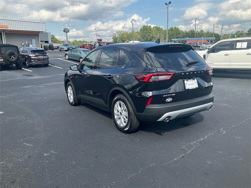 new 2025 Ford Escape car, priced at $23,010
