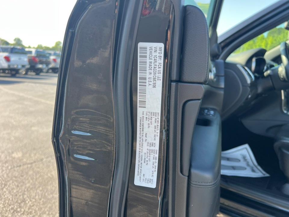 used 2021 Jeep Grand Cherokee car, priced at $21,599