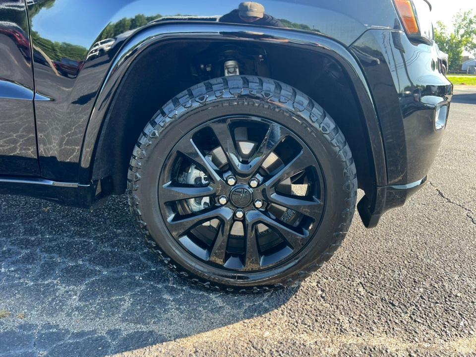 used 2021 Jeep Grand Cherokee car, priced at $21,599