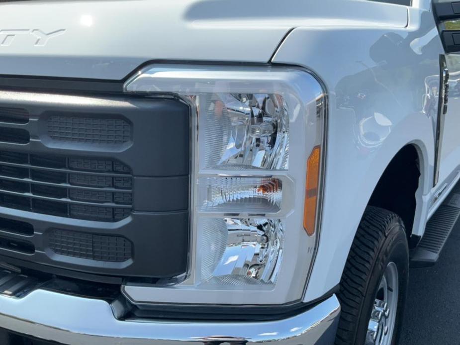 new 2024 Ford F-250 car, priced at $60,920