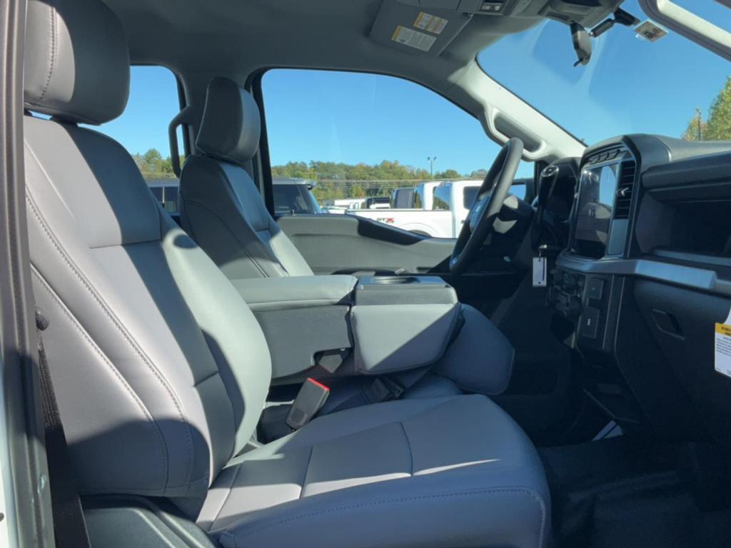 new 2024 Ford F-150 car, priced at $42,990