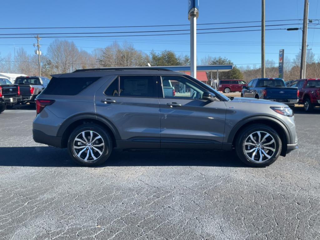 new 2025 Ford Explorer car, priced at $43,770