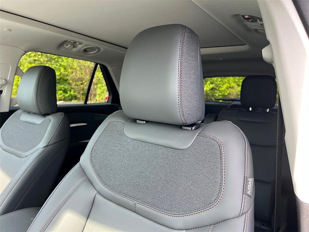new 2025 Ford Explorer car, priced at $45,081