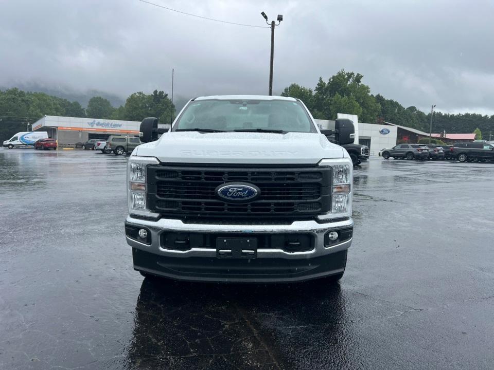 new 2025 Ford F-250 car, priced at $61,625