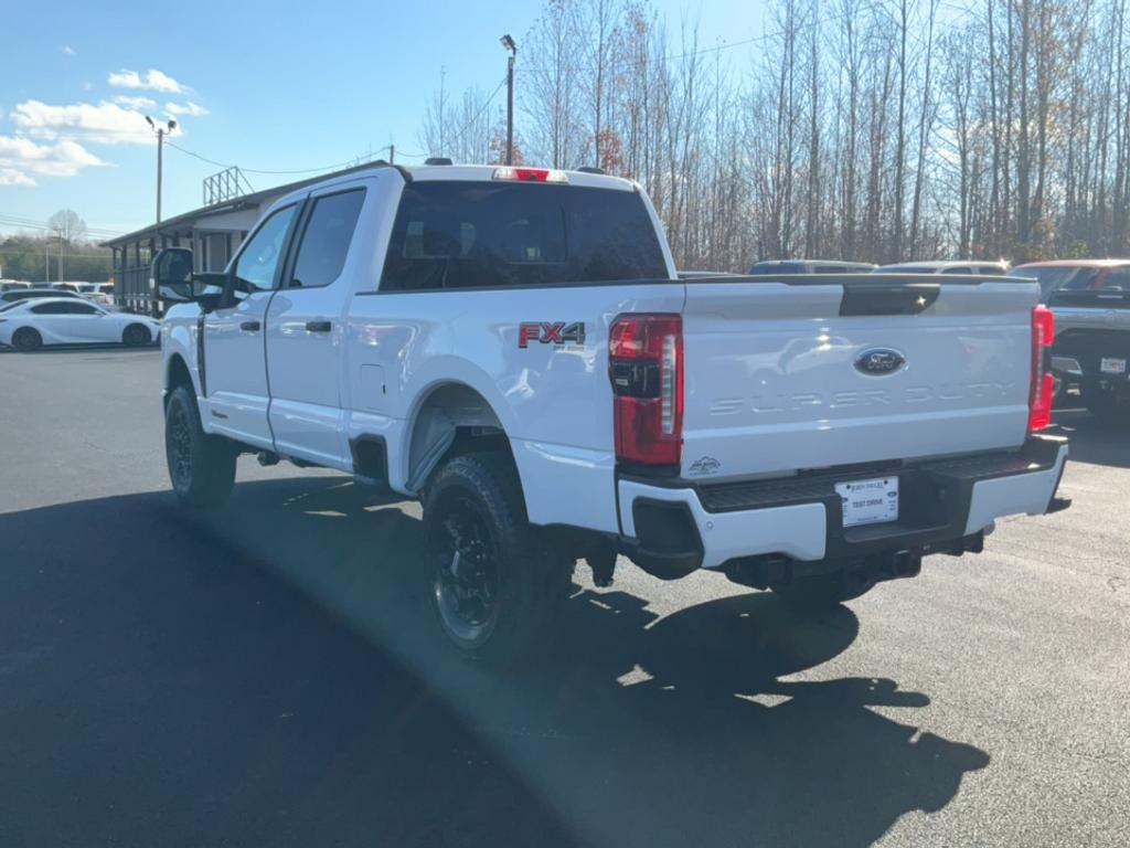 new 2024 Ford F-250 car, priced at $65,165