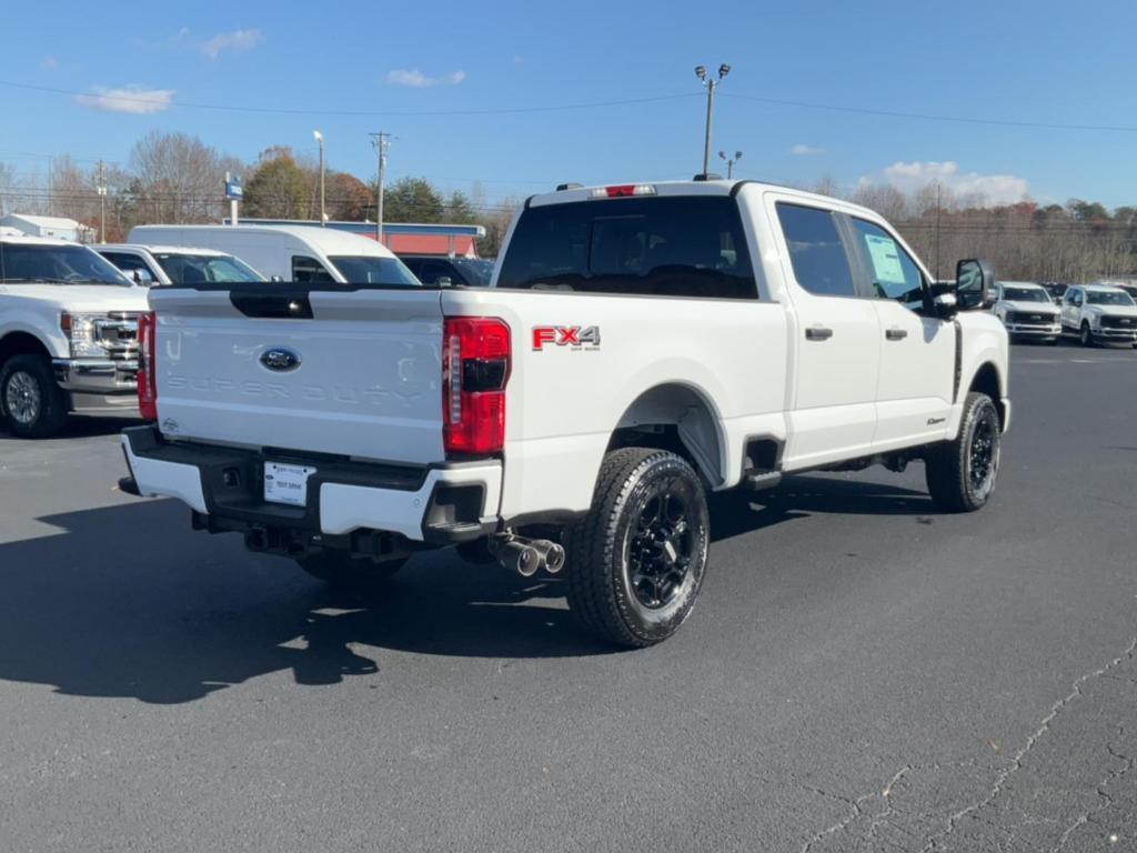 new 2024 Ford F-250 car, priced at $65,165