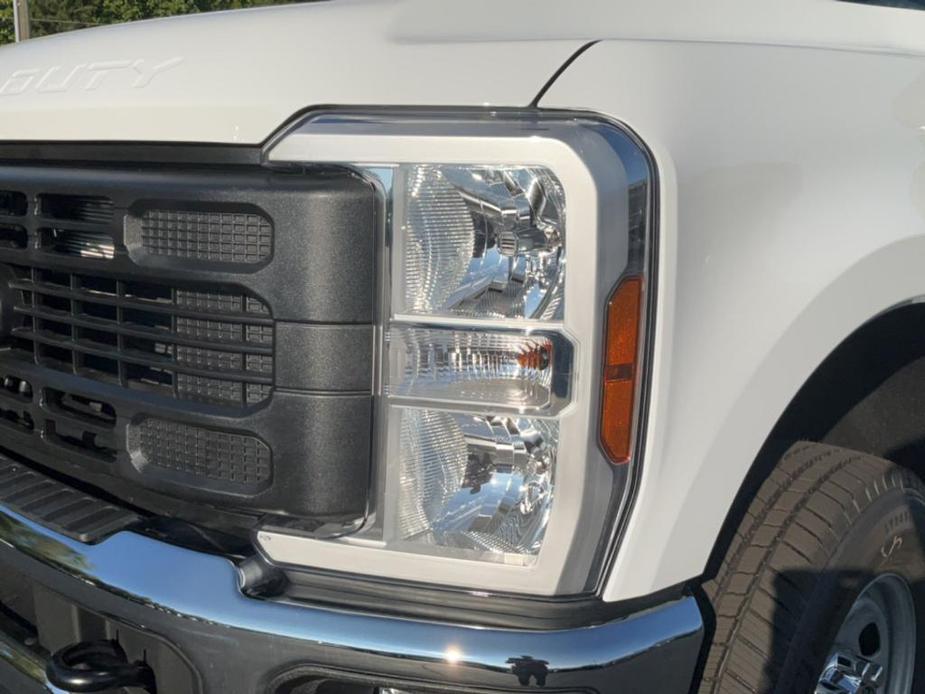 new 2024 Ford F-250 car, priced at $49,070