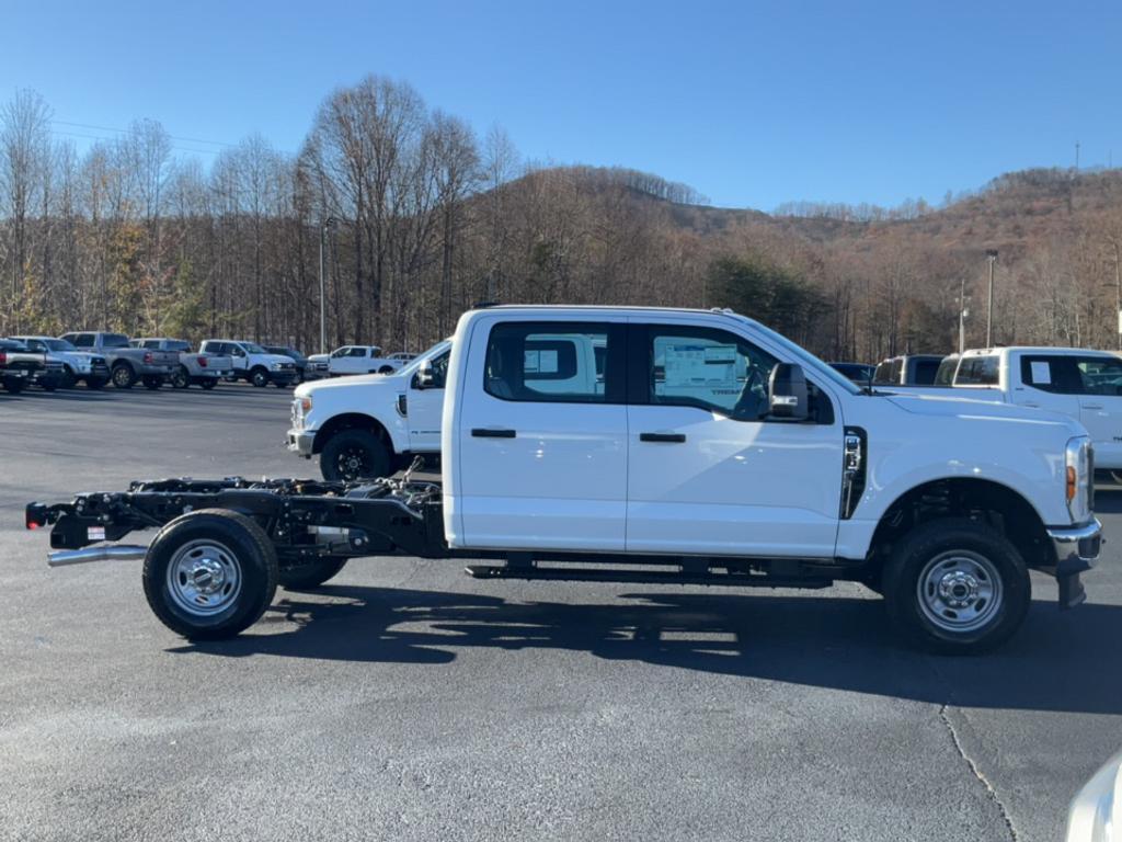 new 2024 Ford F-250 car, priced at $47,570