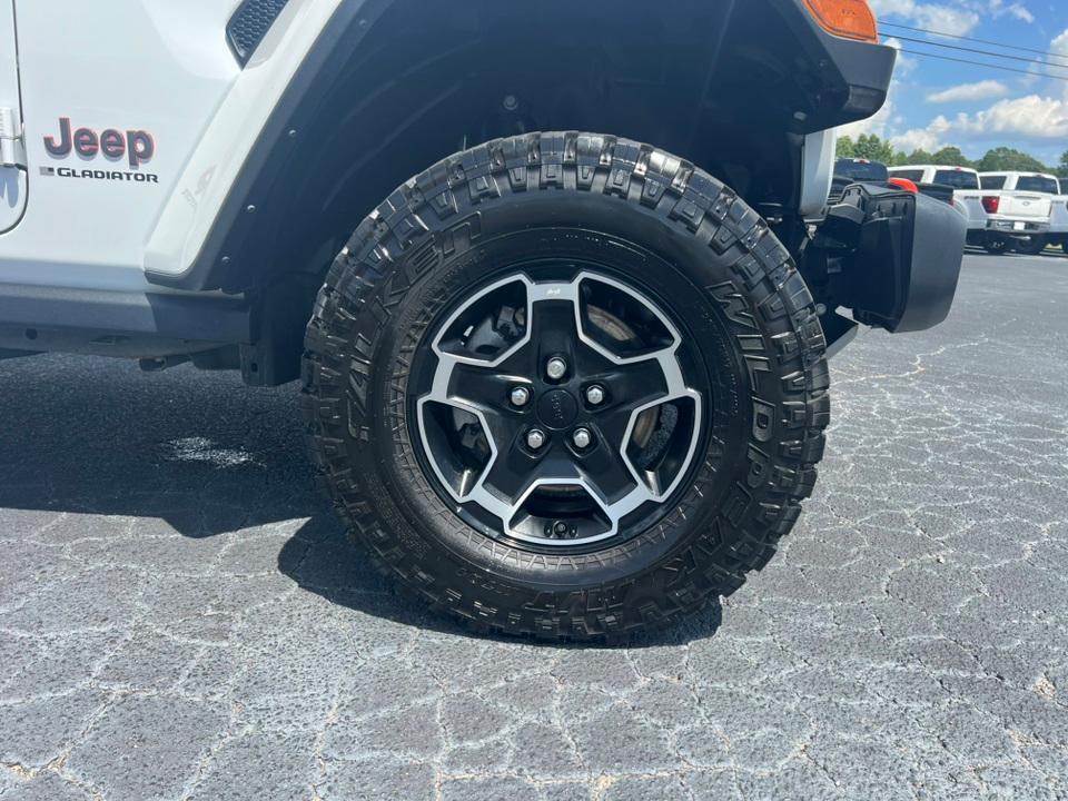 used 2023 Jeep Gladiator car, priced at $41,322