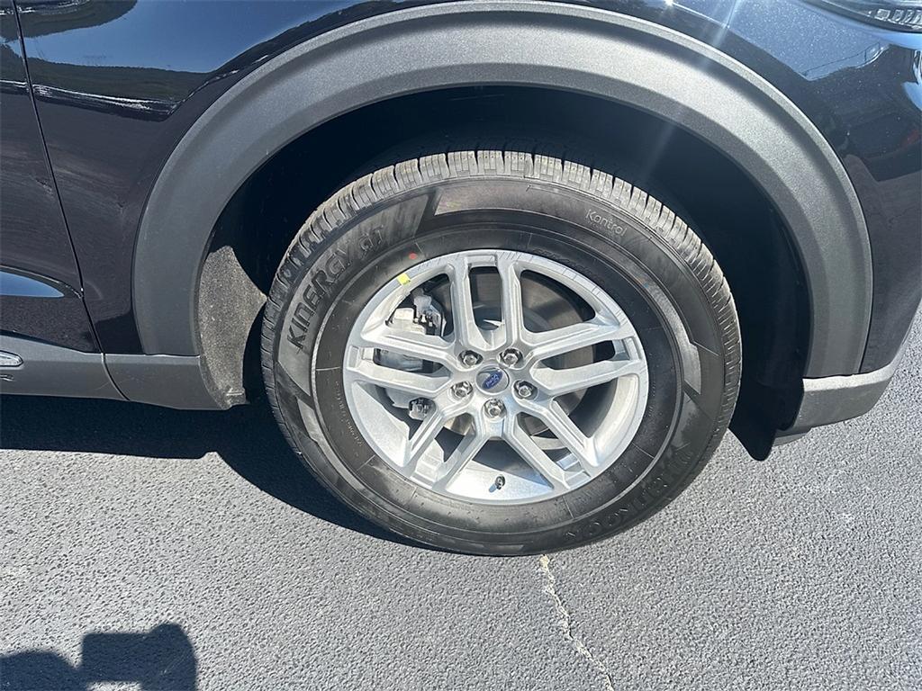 new 2025 Ford Explorer car, priced at $36,365