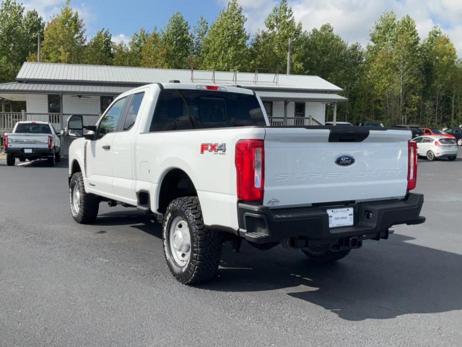 new 2024 Ford F-250 car, priced at $59,420