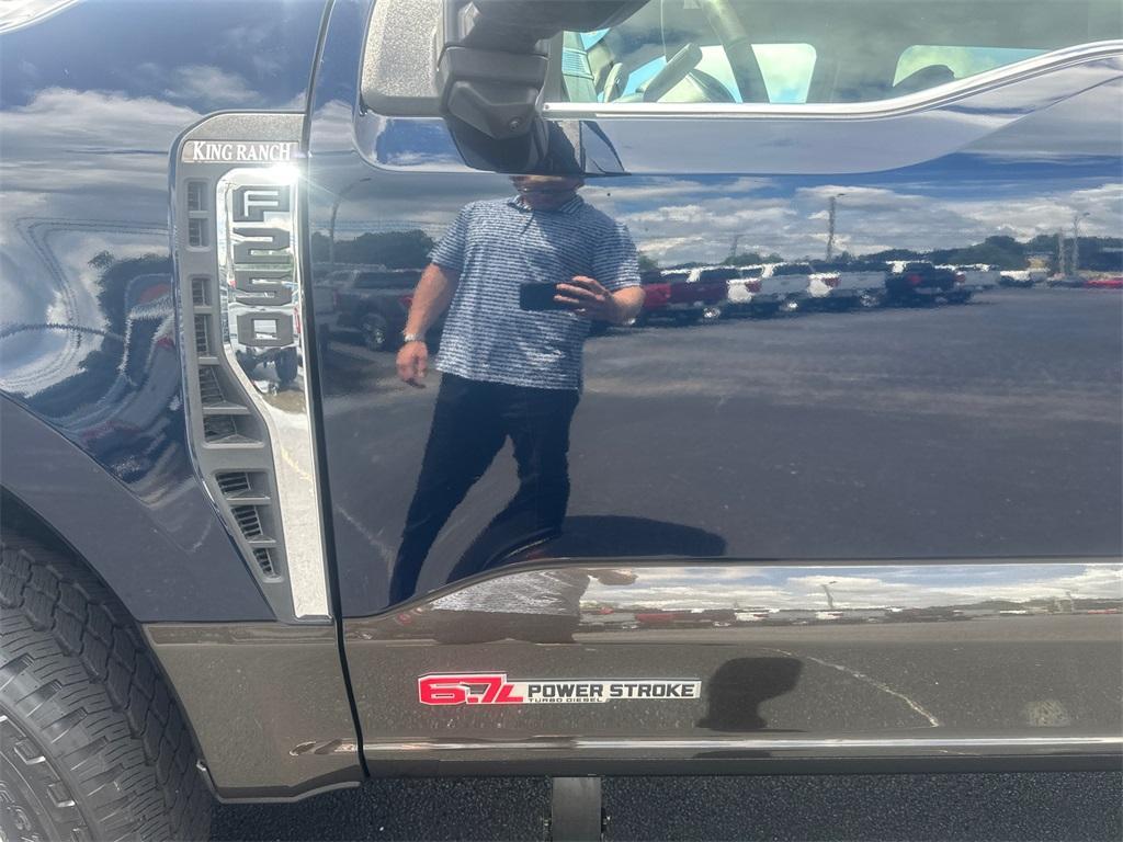new 2025 Ford F-250 car, priced at $92,870