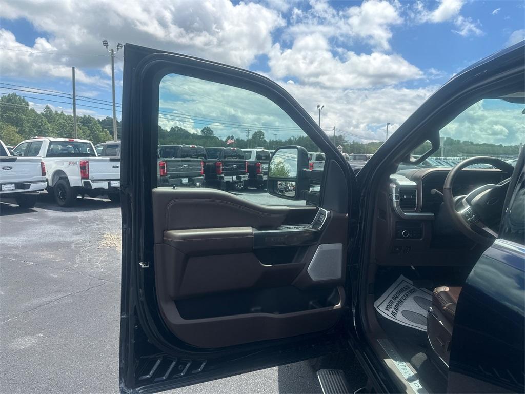 new 2025 Ford F-250 car, priced at $92,870