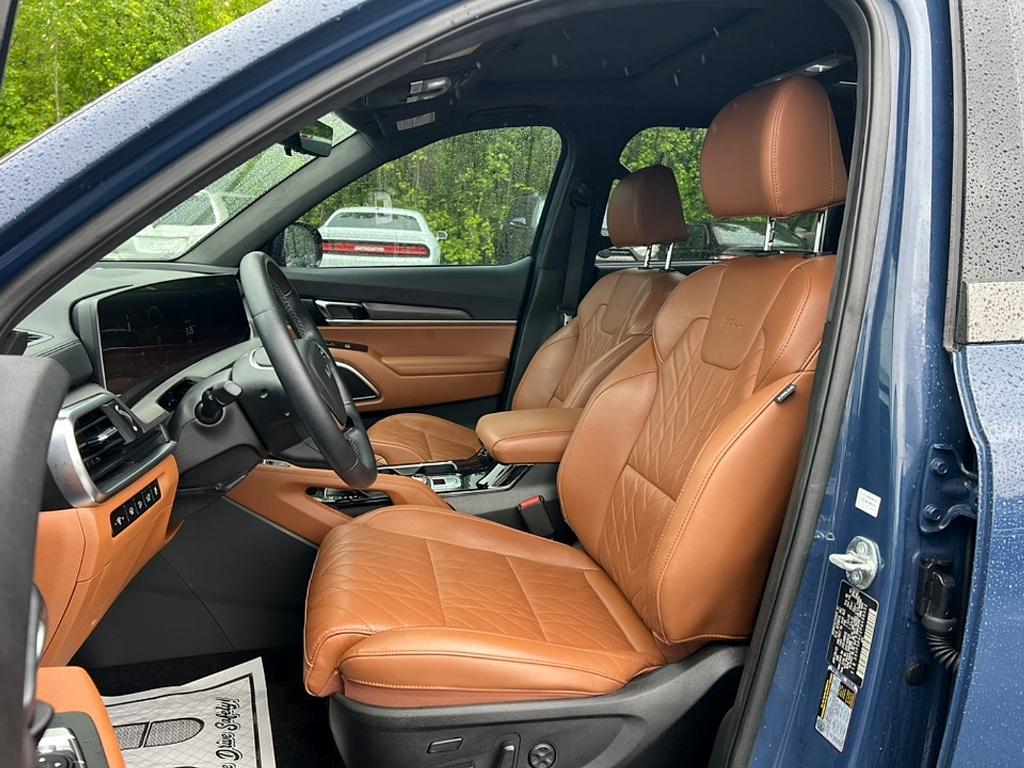 used 2023 Kia Telluride car, priced at $42,859
