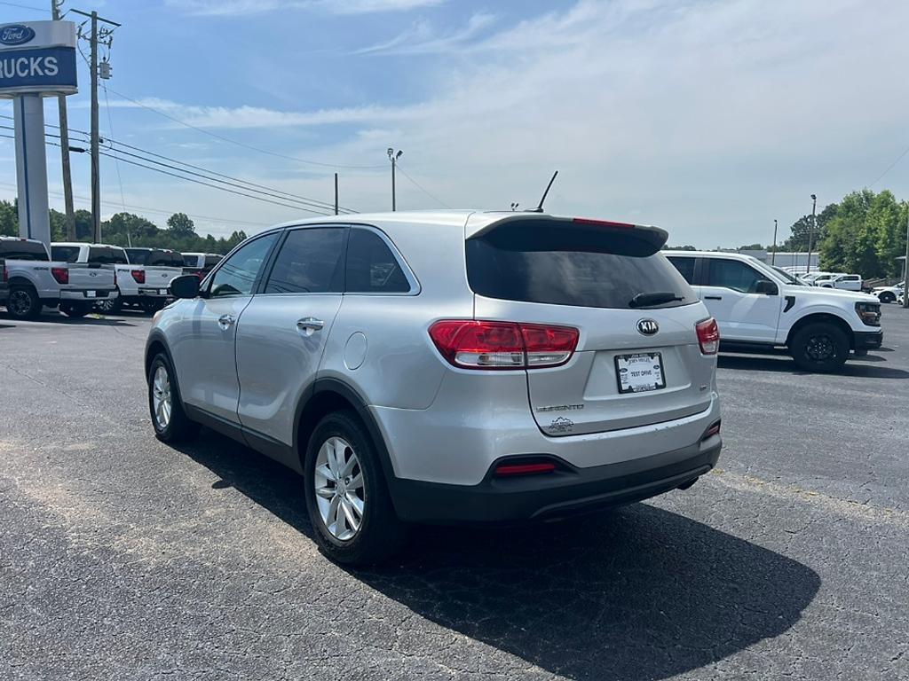 used 2016 Kia Sorento car, priced at $7,877